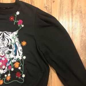 Walter baker embroidered sweatshirt ruffle sleeves